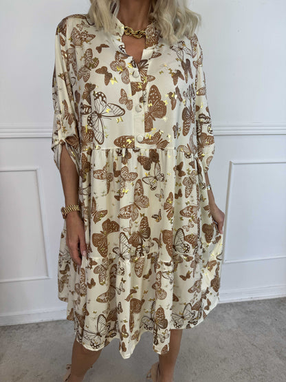 Milano Butterfly Midi - Elastisk kjole med sødt sommerfugleprint og A-facon