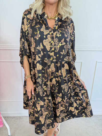 Milano Butterfly Midi - Elastisk kjole med sødt sommerfugleprint og A-facon